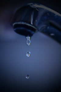 Dripping faucet 